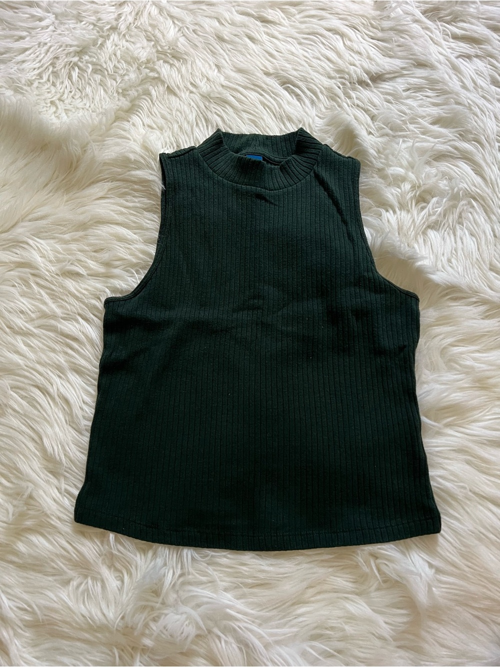 Old Navy Sleeveless Ribbed Mock Neck Tank in Forest Green
